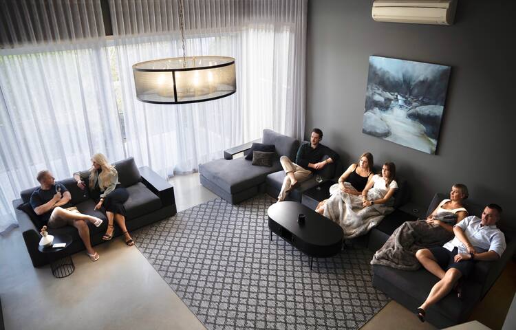 BELLA 9 – sublime . divine Entertainer 3 BR + Fire gallery image 4