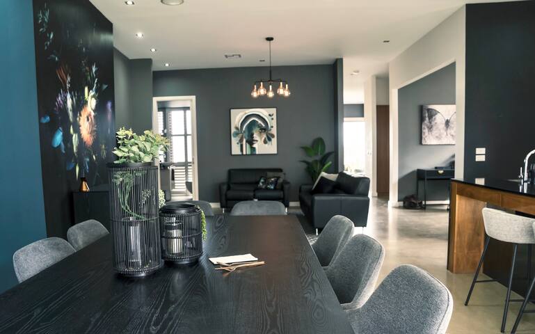 BELLA 9 – sublime . divine Entertainer 3 BR + Fire