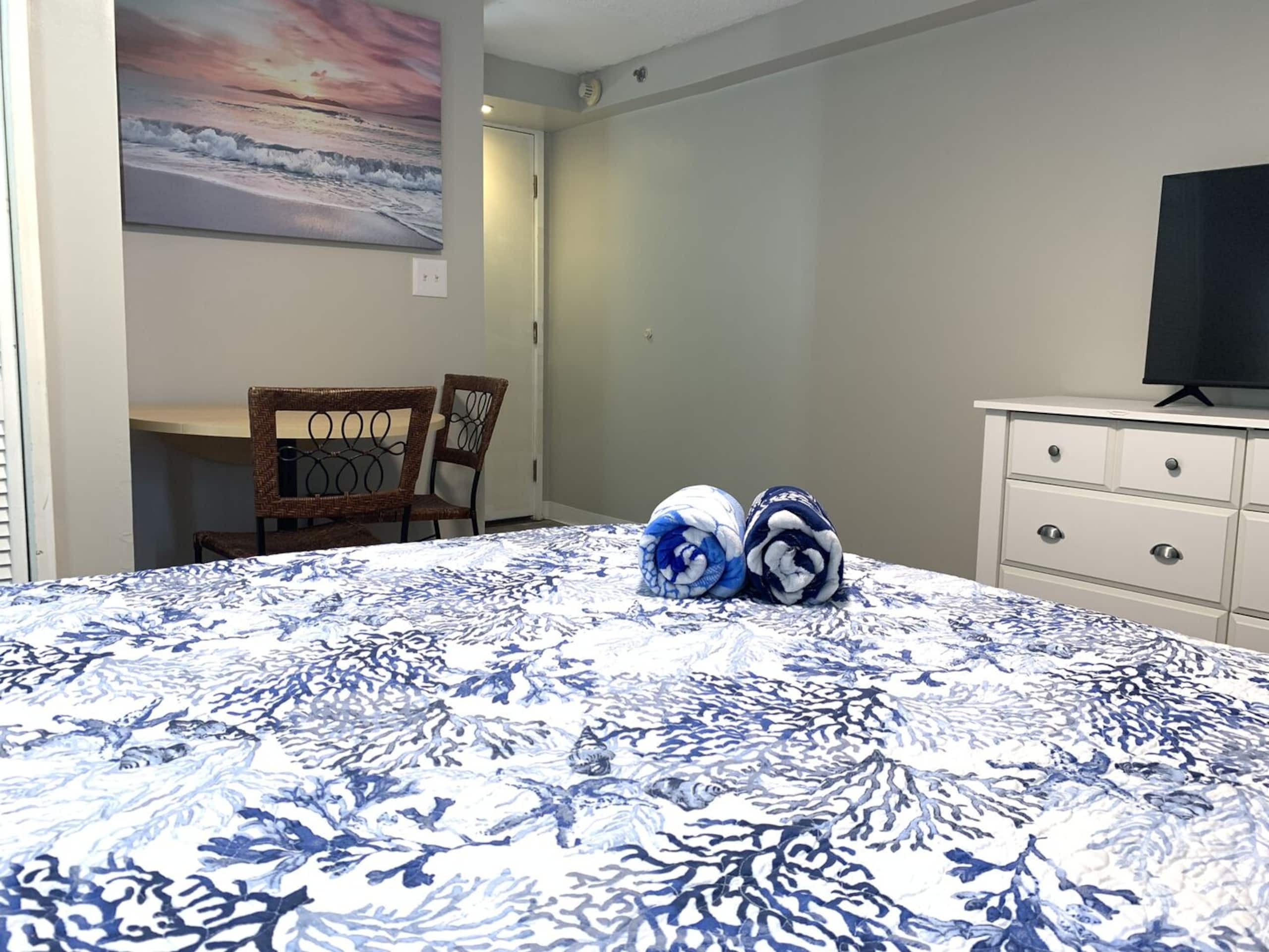 Condo in Honolulu · ★4.58 · 1 bedroom · 1 bed · 1 private bath - Image 4