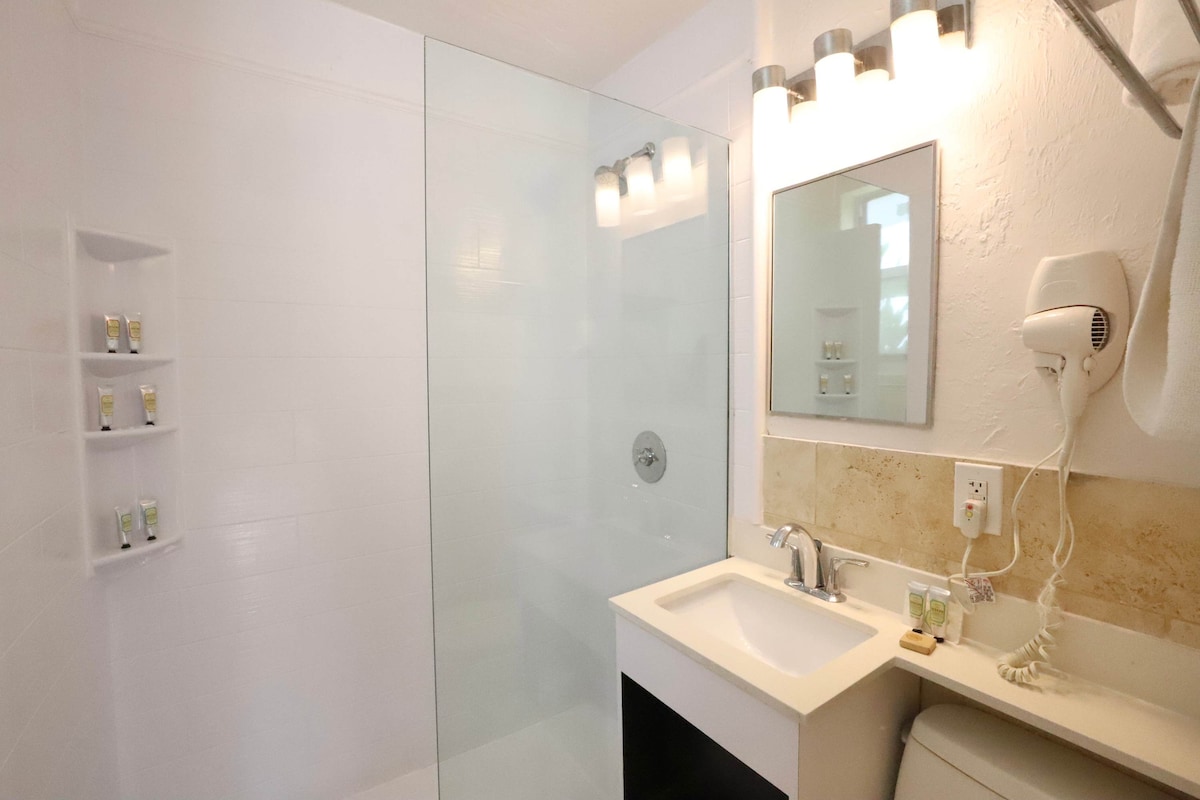 Ocean Drive Suite