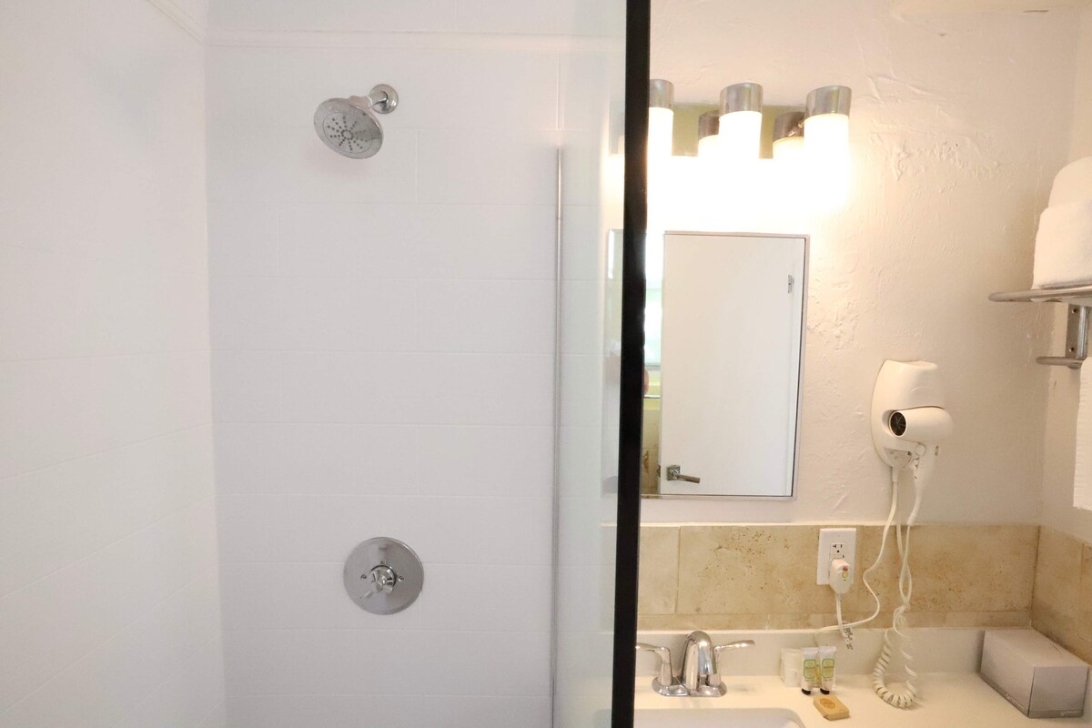 Ocean Drive Suite