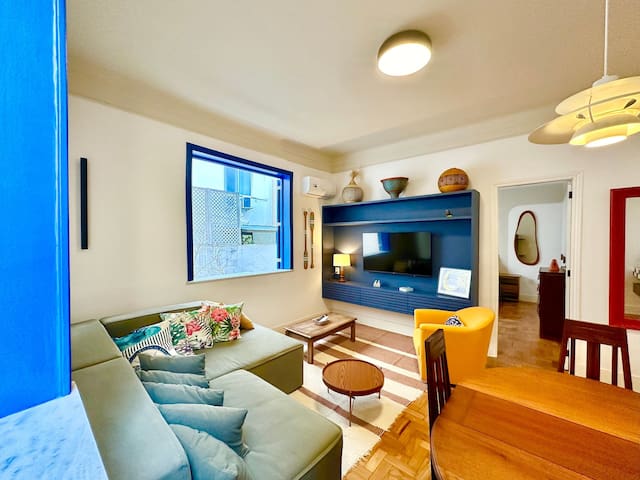 Silent Hidden Treasure 1 Block from the beach