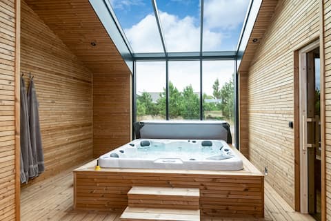 Exclusive holiday home with spa and sauna 033236