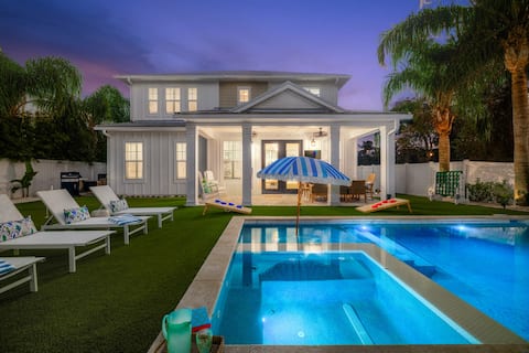 Luxury Beach Estate w/Heated Pool, Spa & Golf Cart