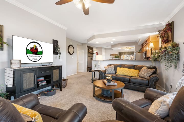 Newly Refabbed Golf Condo With Ticket Deals! - Branson, MO