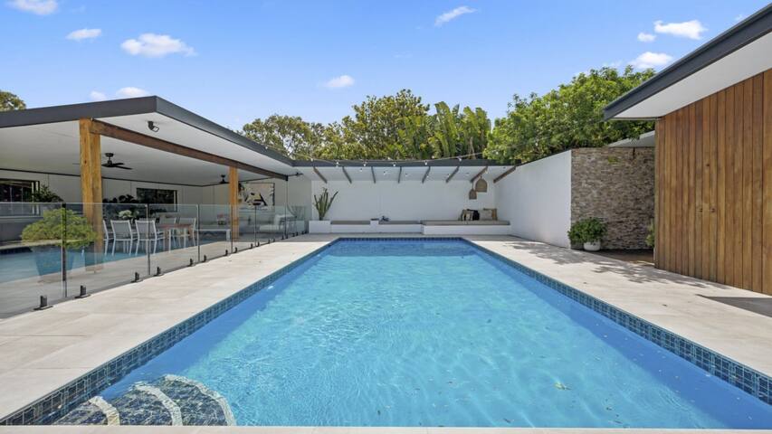 Sapphire Del Mar – Pool Sauna Gym Spa Sleeps 13