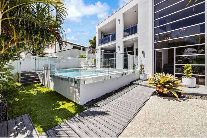5 bedrooms, 500 metre to Alexandra Headland beach gallery image 2