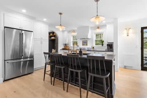 Birch Tree Retreat, 6-bedroom family getaway spot