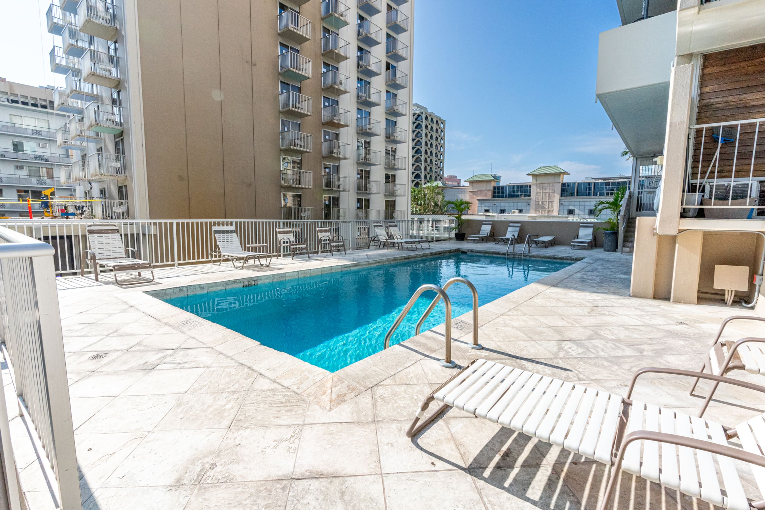 Cozy Studio In Heart Of Waikiki - Free Parking - Image 19