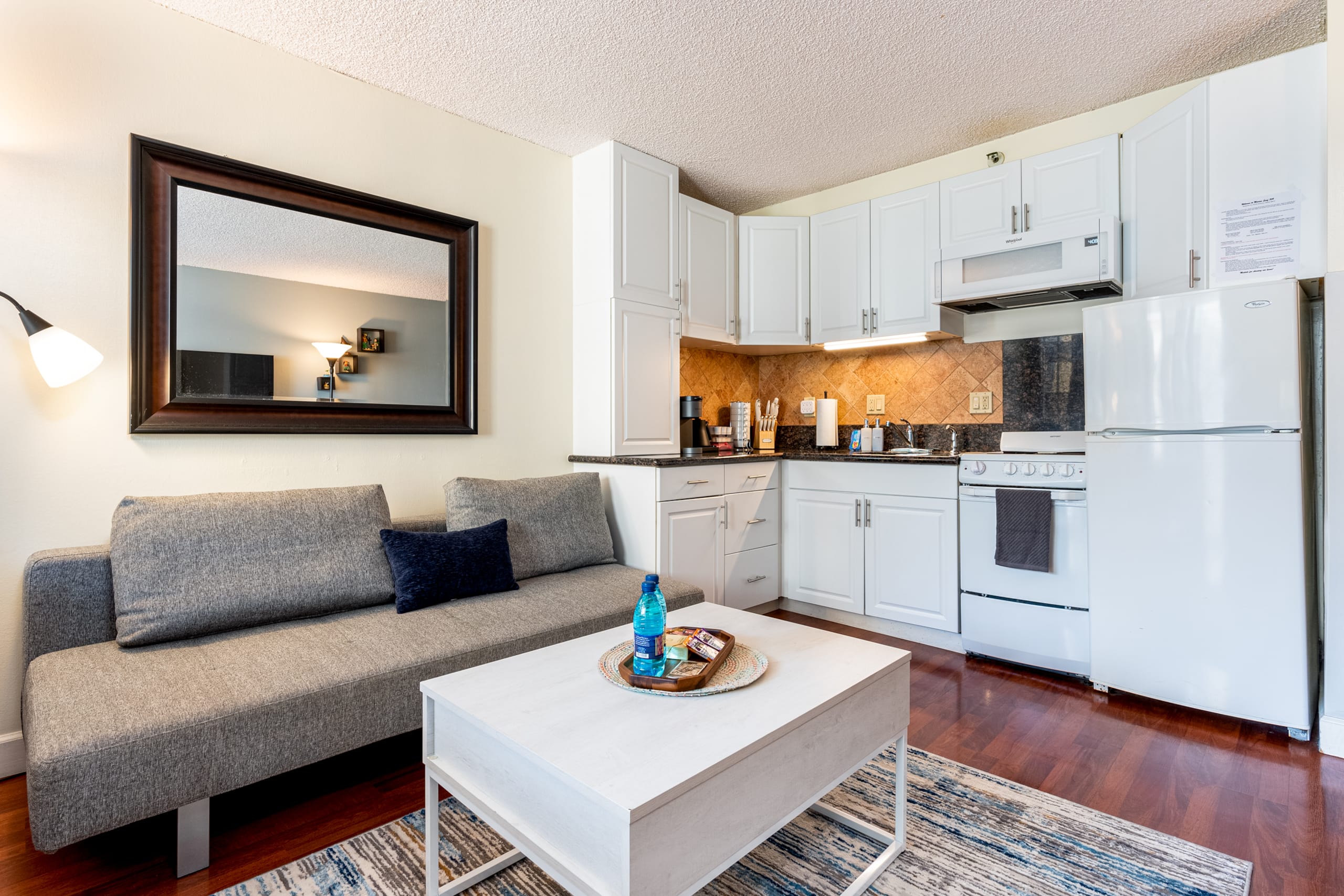 Cozy Studio In Heart Of Waikiki - Free Parking - Image 8