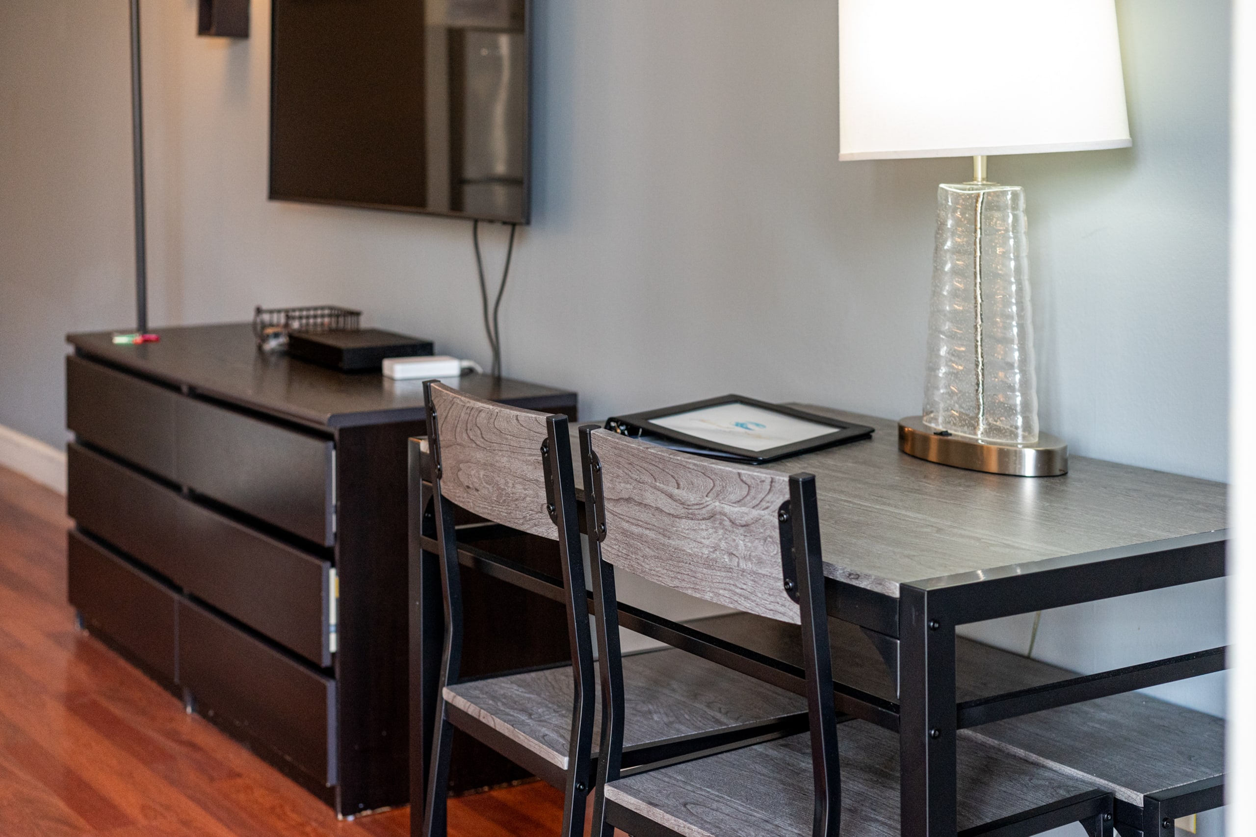 Cozy Studio In Heart Of Waikiki - Free Parking - Image 2