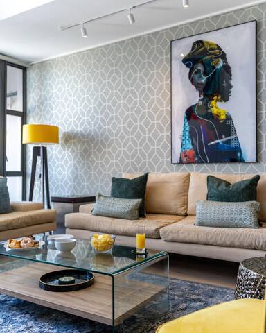 Urban Palette – Modern & Artistic Green Point Apt gallery image 5