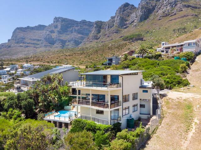 Villa Sol Camps Bay – Family Villa with 360 views gallery image 2