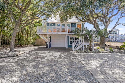Pickleball Paradise - Pet Friendly with Private