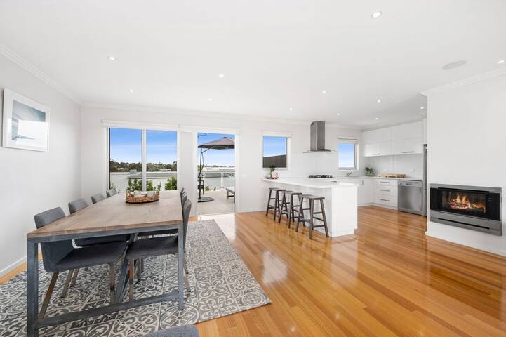 Boston Central 32a gallery image 4