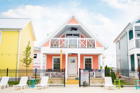 The Getaway: 3 bed/2 bath Cottage w/ King Beds!