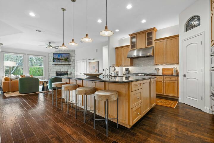 Sports Court + Pool + Hot Tub – Horizon! gallery image 4