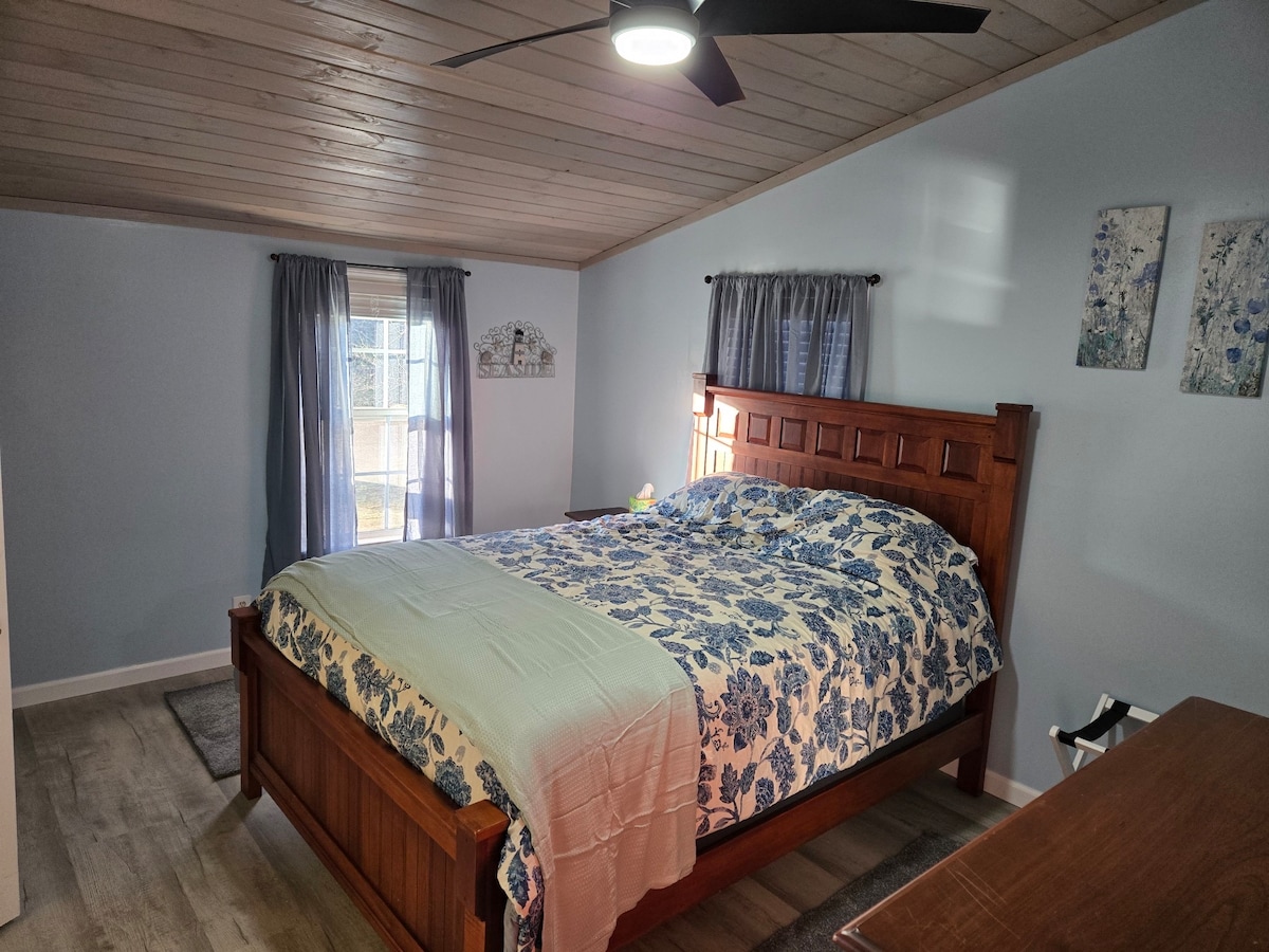 Lower level  master suite 