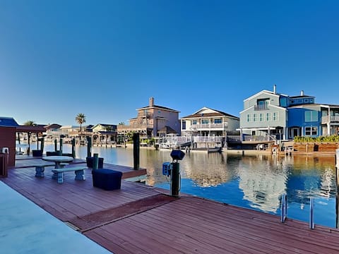 Pirate's Paradise | Waterfront, Pool & Hot Tub