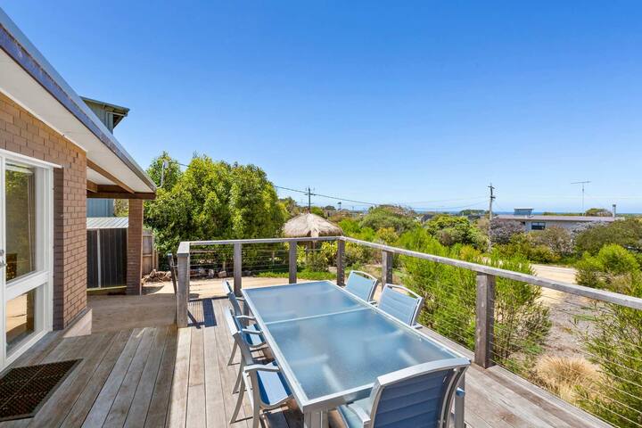 Sunni on Seventh gallery image 5