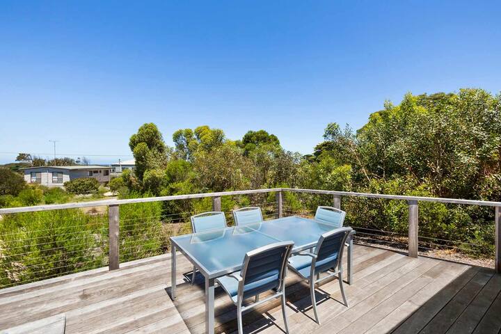 Sunni on Seventh gallery image 4