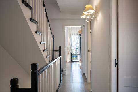 AT153 Platja: Beautiful beachfront house