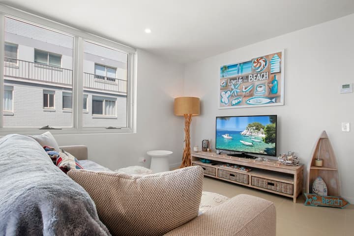 Aquaview Unit 604, 29 Canberra Tce, Kings Beach - Caloundra