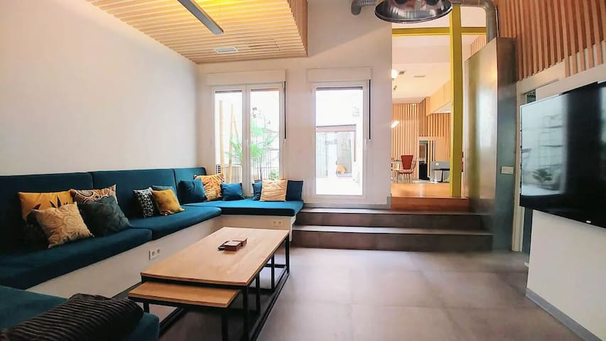 Spacious 5br·4bath, Museums Prado, ReinaSofia, A/C