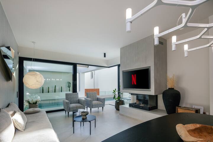 Upscale 3bd BBQ, Sauna, Steps to Beach & Amenities gallery image 3