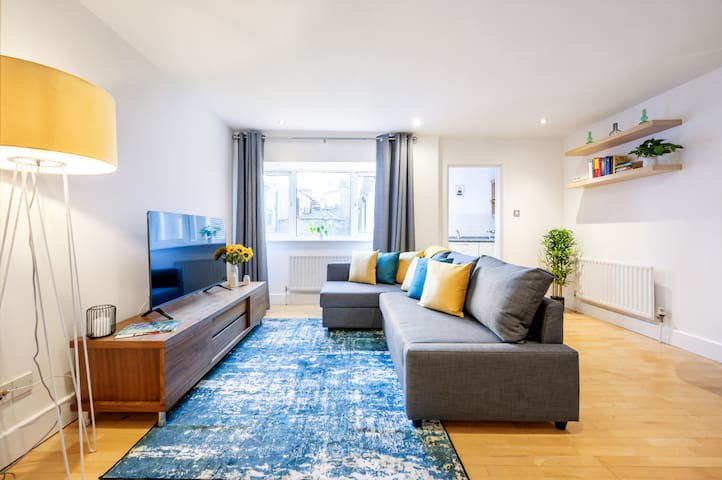 2-Bed City Gem in the heart of London Landmarks