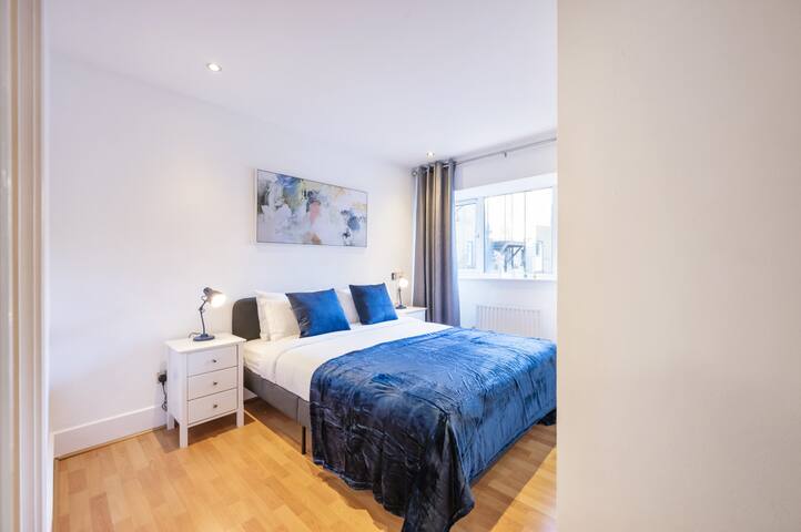2-Bed City Gem in the heart of London Landmarks gallery image 4