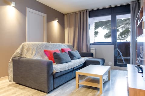 Surrounded by Snowy Mountains – Peaceful Retreat