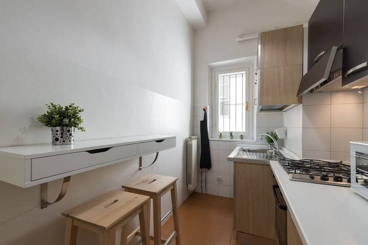 Cavour 28 gallery image 5