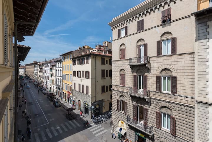 Cavour 28 gallery image 2