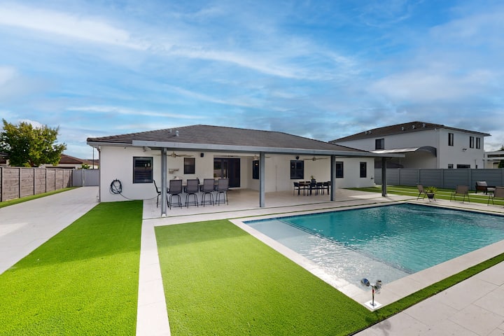 Outdoor Oasis! Group-friendly Miami Getaway - バハマ