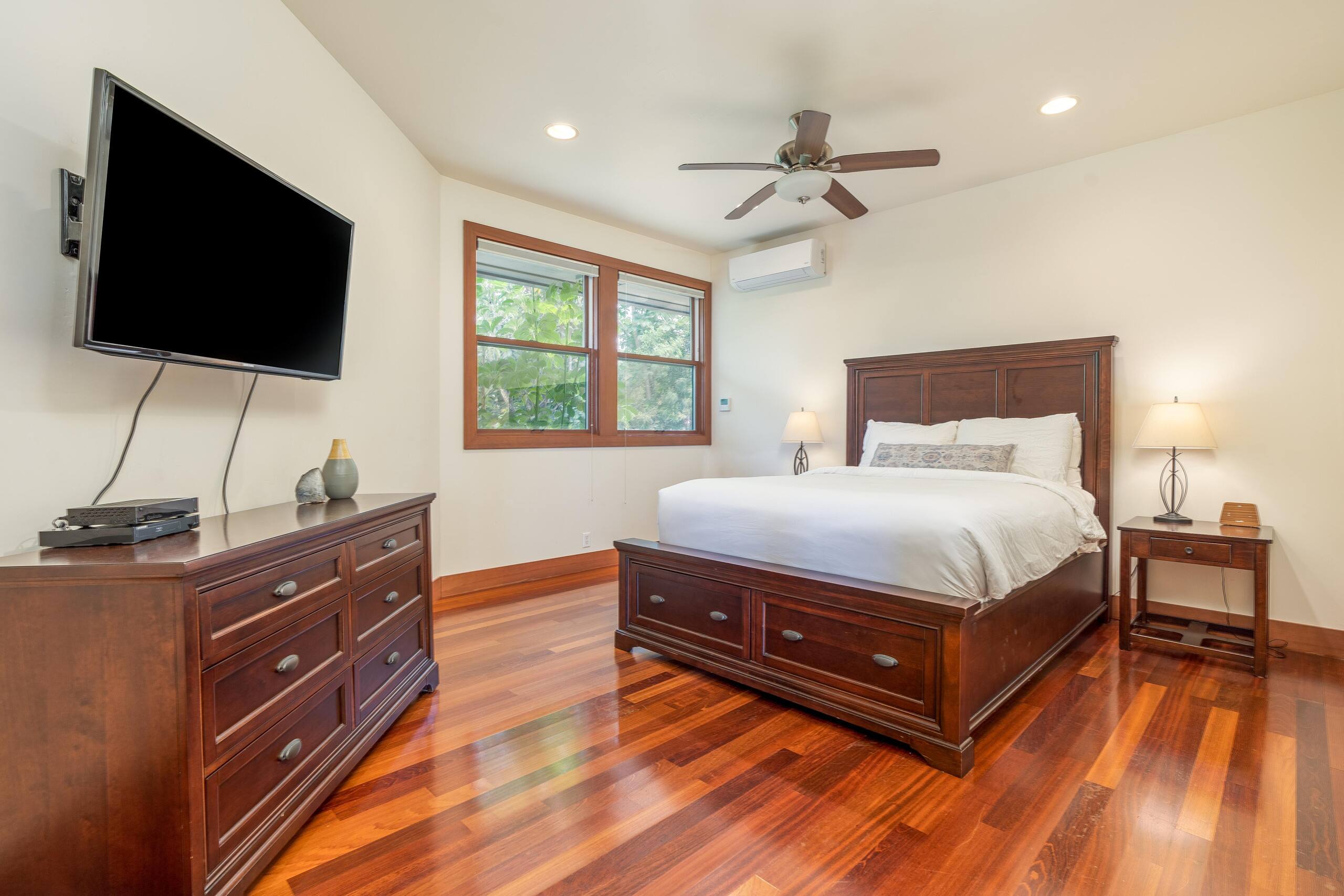 Home in Princeville · ★4.67 · 4 bedrooms · 4 beds · 2 baths - Image 14