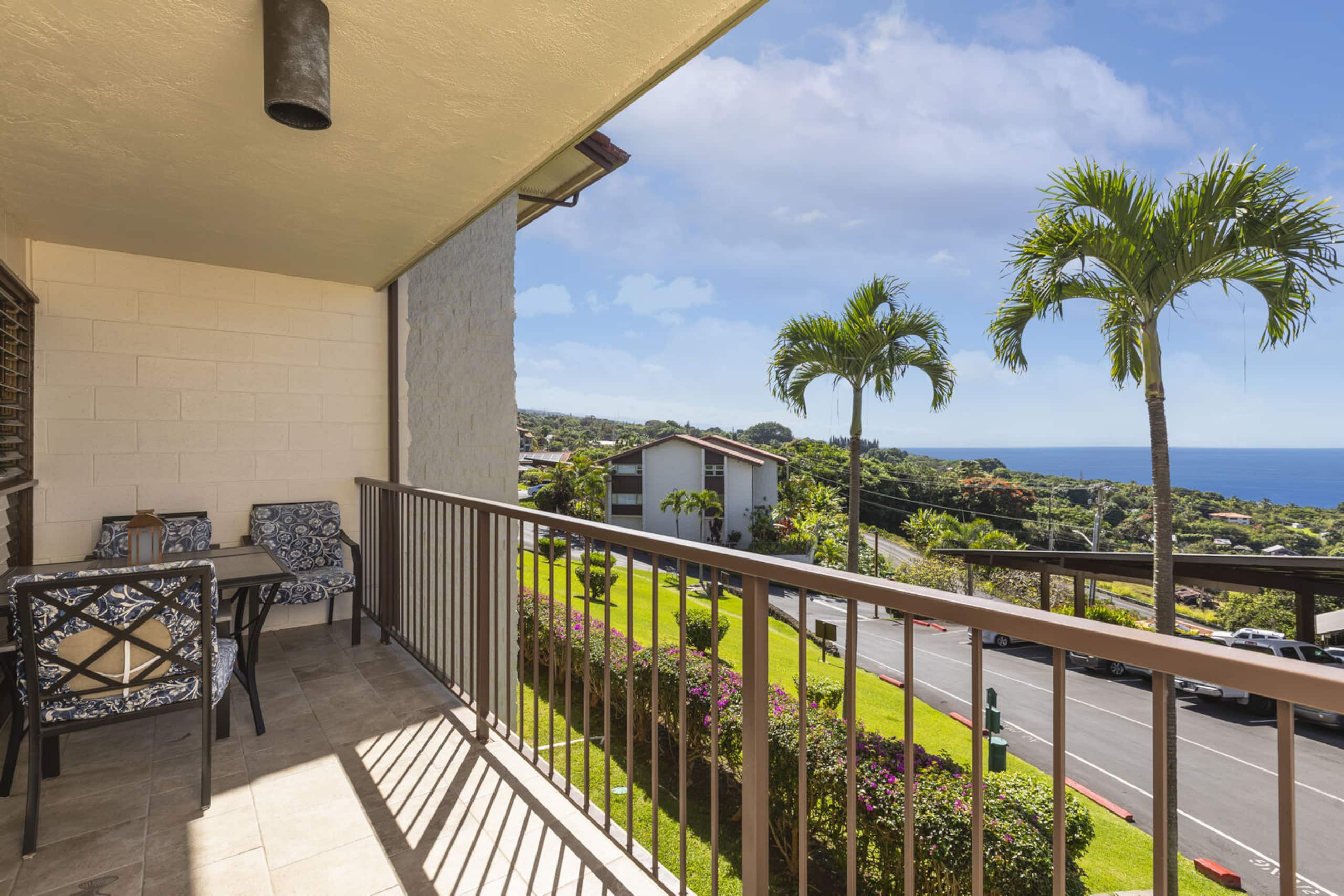 Condo in Holualoa · ★4.9 · 2 bedrooms · 3 beds · 2 private baths - Image 14