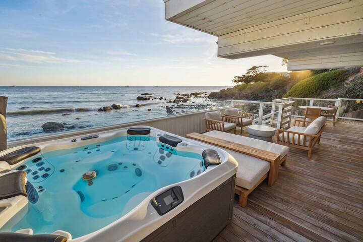 The Getaway Oceanfront Villa in Malibu gallery image 4