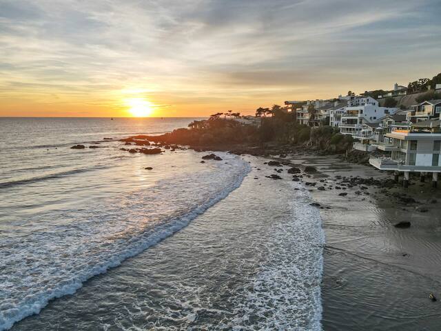 The Getaway Oceanfront Villa in Malibu gallery image 5