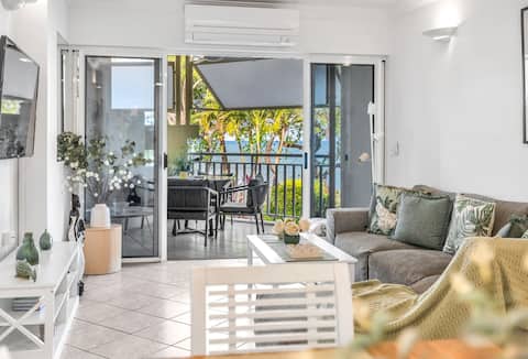 Belle Escapes Seashells on the Beach