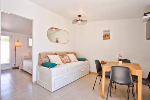 Top Airbnb: The atypical, terrace 150 m from the beach in Lion Sur Mer