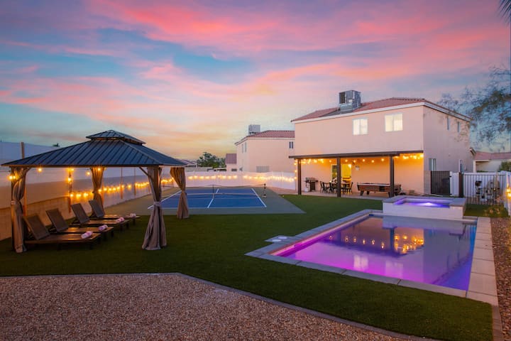 Pickleball Paradise: 6BR Home w/Pool+GameRoom Fun!