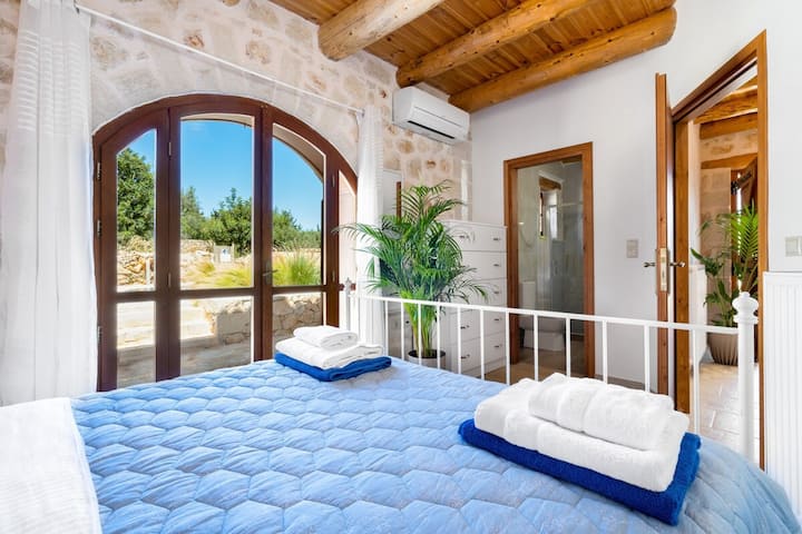 საძინებელი 1