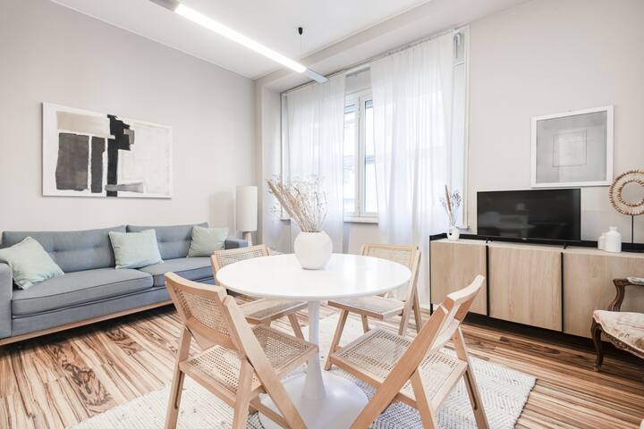 Easylife – Elegant apartment 3 mins from Duomo gallery image 2