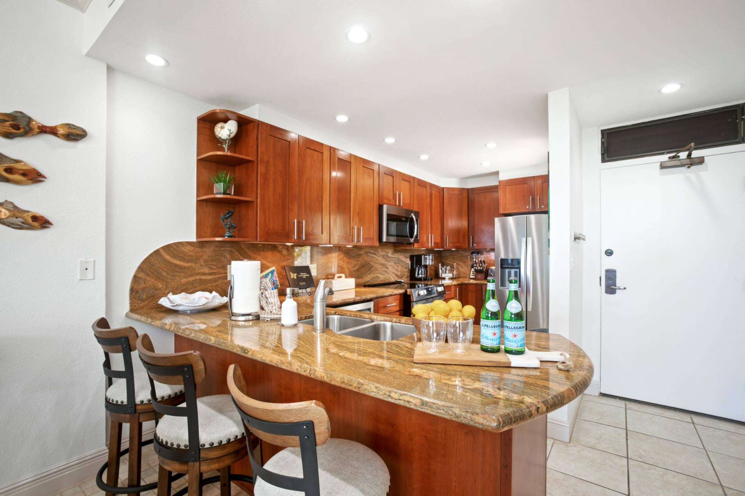 Condo in Lahaina · ★4.33 · 1 bedroom · 2 beds · 2 baths - Image 23