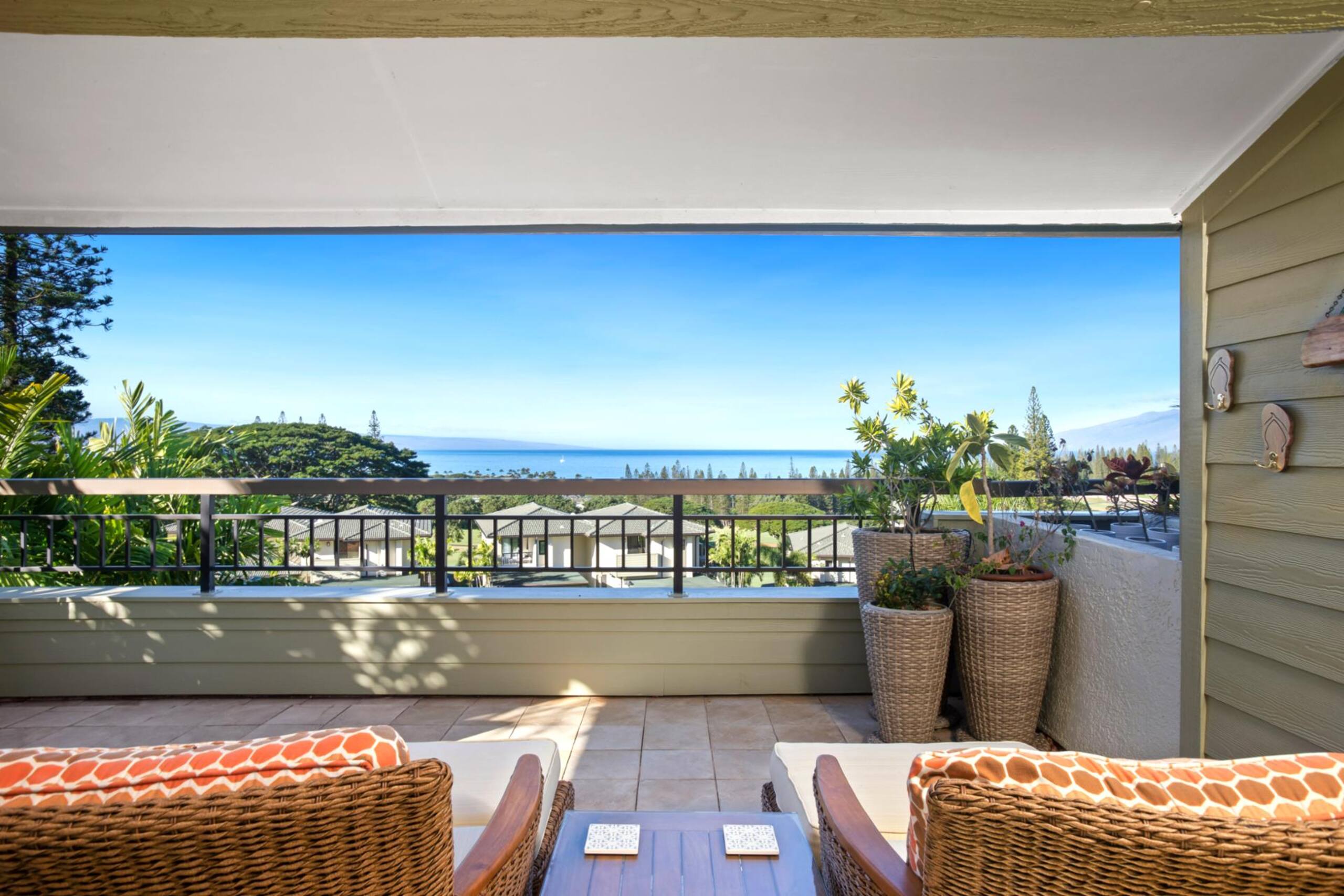 Condo in Lahaina · ★4.33 · 1 bedroom · 2 beds · 2 baths - Image 1