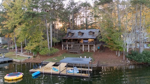 Luxe Arrowhead Lakefront 4 Br~Hot Tub~Pool Table