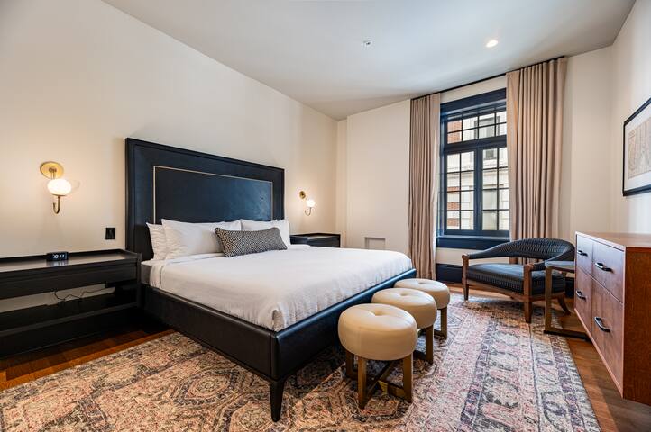 3BR City Views: Walk to French Qtr | The Mayfair gallery image 4