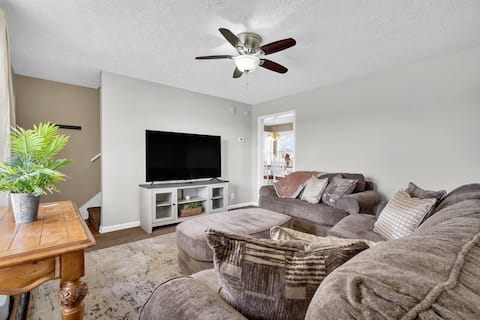 Bigger and Better BNB Mid-Term Stay with King Bed