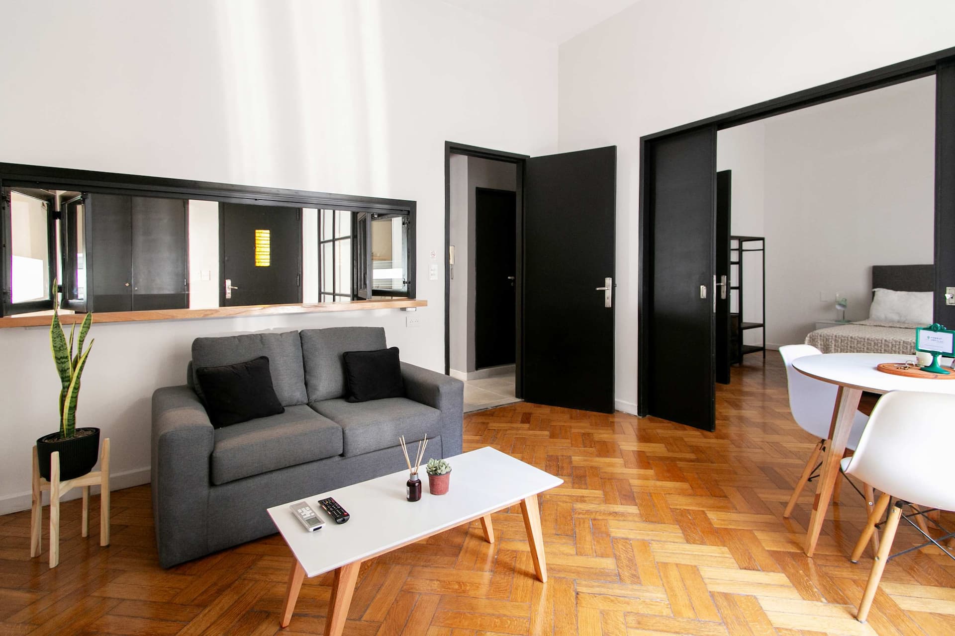 Two-bedroom apartment in San Nicolás near Teatro Colón